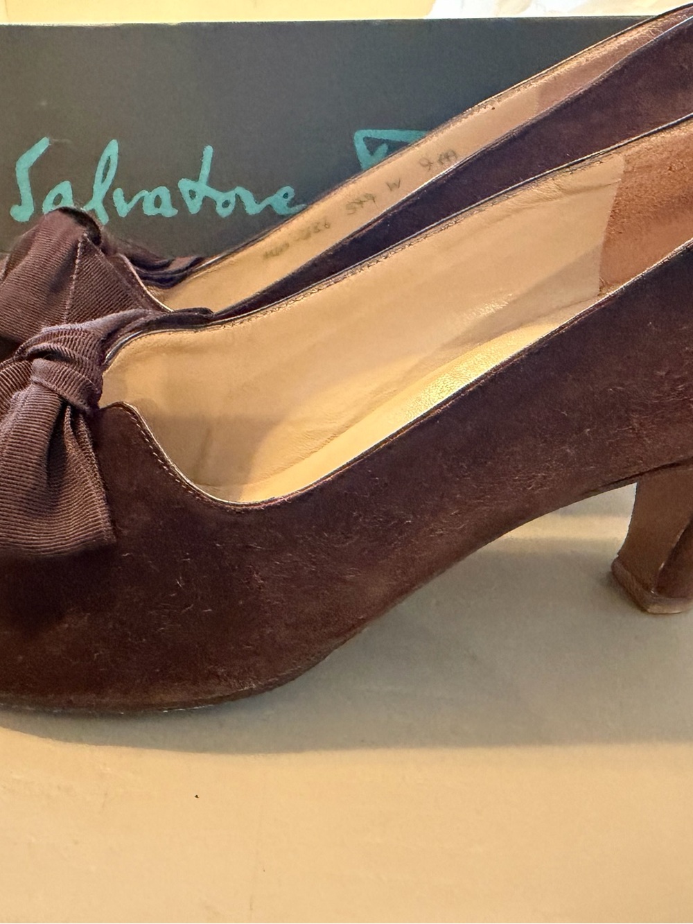 Vintage Salvatore Ferragamo Brown Suede & Leather Bow Pumps - Picture 5 of 6